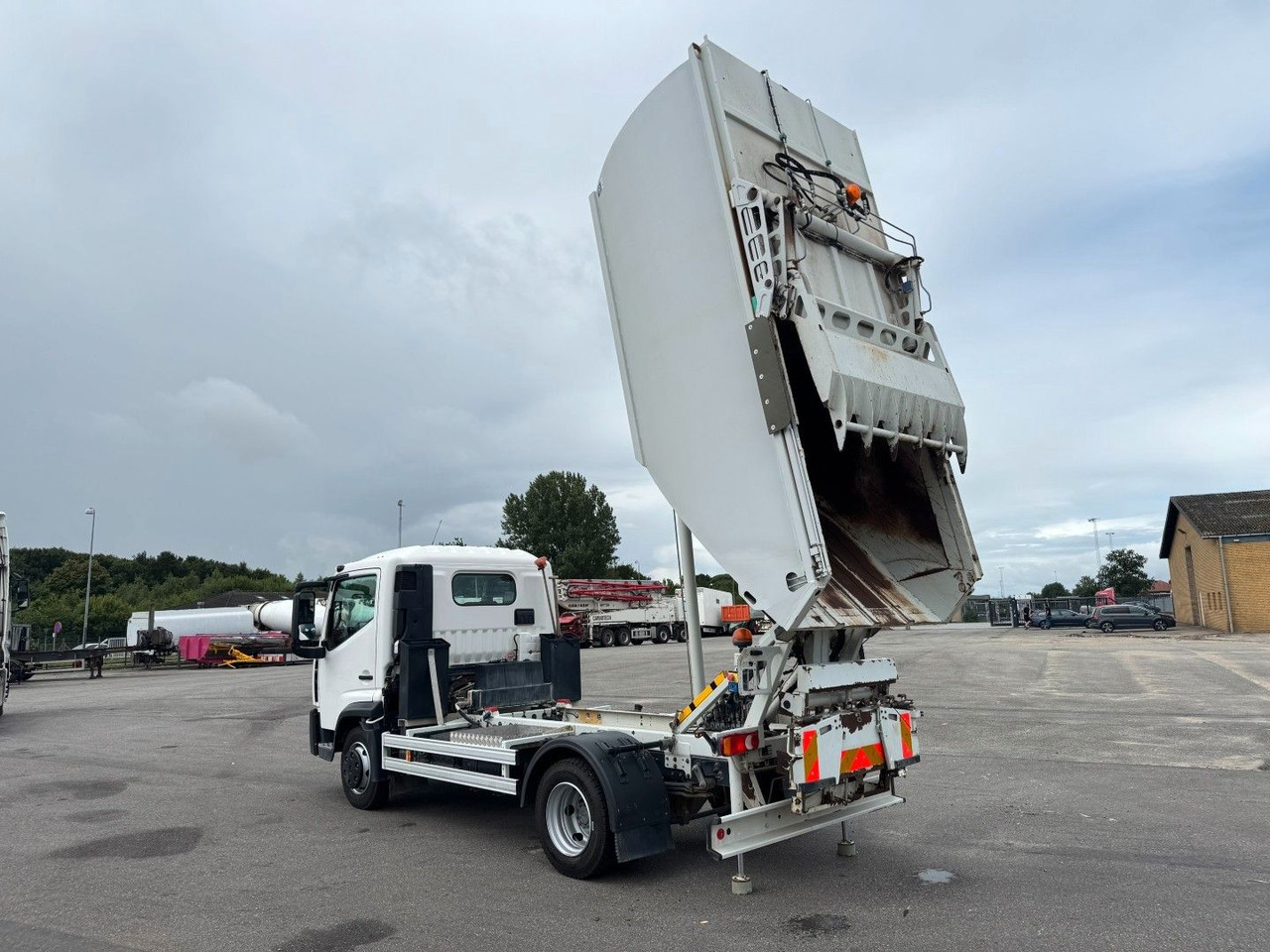 Benne à ordures ménagères Renault D7.5 180 4x2 Semat/Techno Azimut 8 m3 Garbage: photos 17