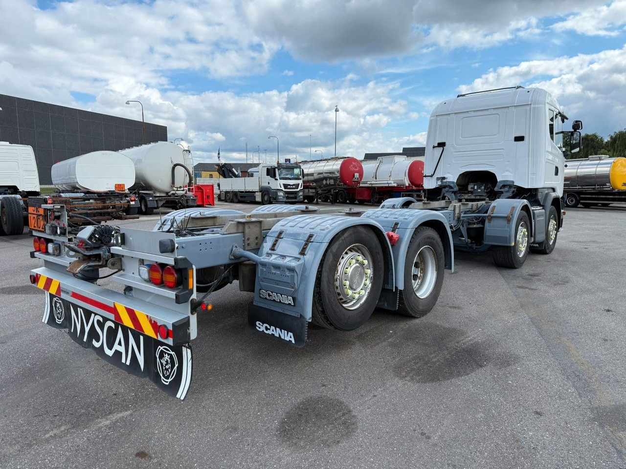 Scania G450 8x2*6 ADR Chassis / Fahrgestell / Euro 6 - Châssis cabine: photos 3 Scania G450 8x2*6 ADR Chassis / Fahrgestell / Euro 6 - Châssis cabine: photos 3