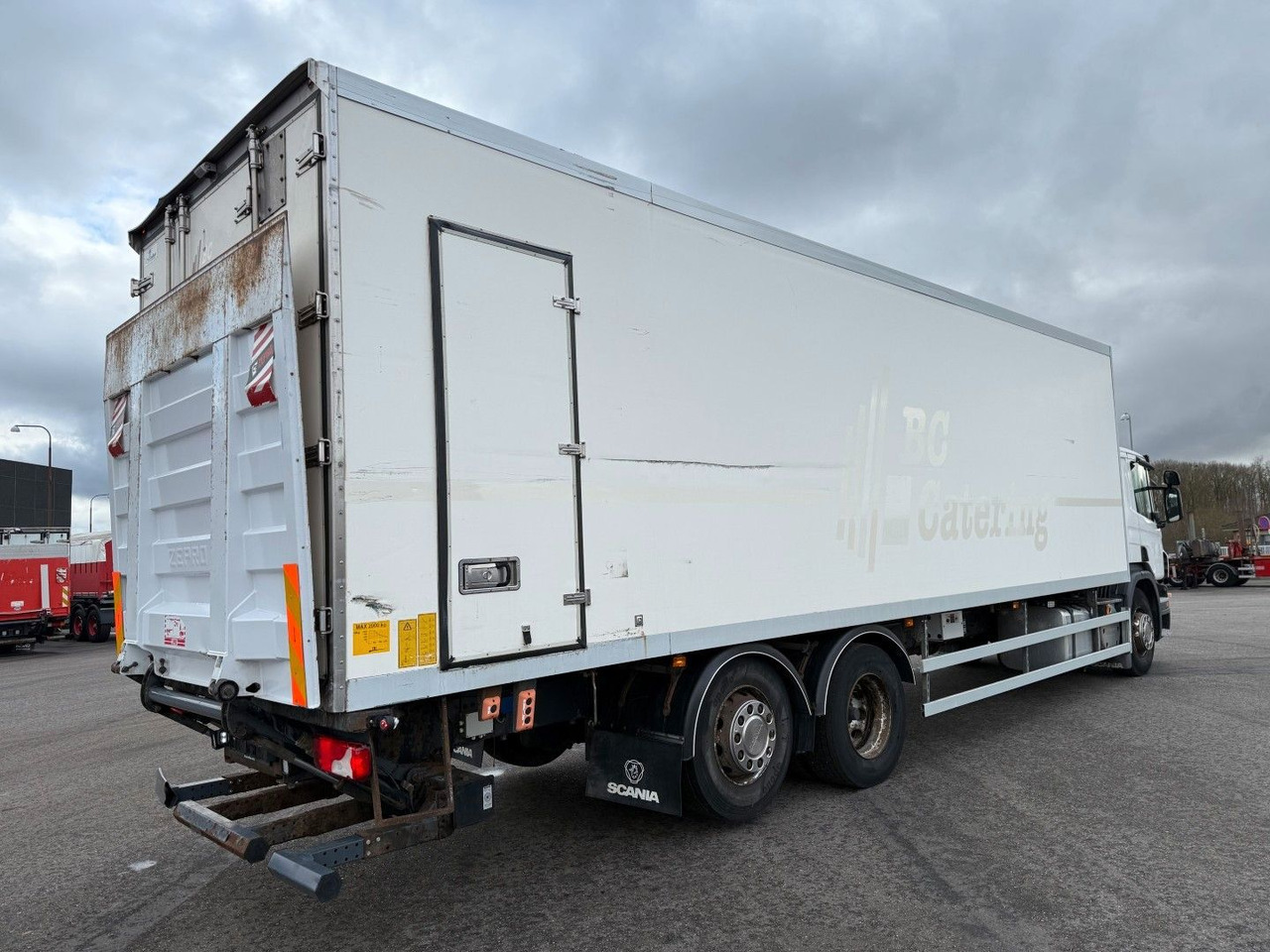 Scania P320 6x2*4 Carrier Supra 950 Mt. 9.40 m. Box - Camion frigorifique: photos 3 Scania P320 6x2*4 Carrier Supra 950 Mt. 9.40 m. Box - Camion frigorifique: photos 3