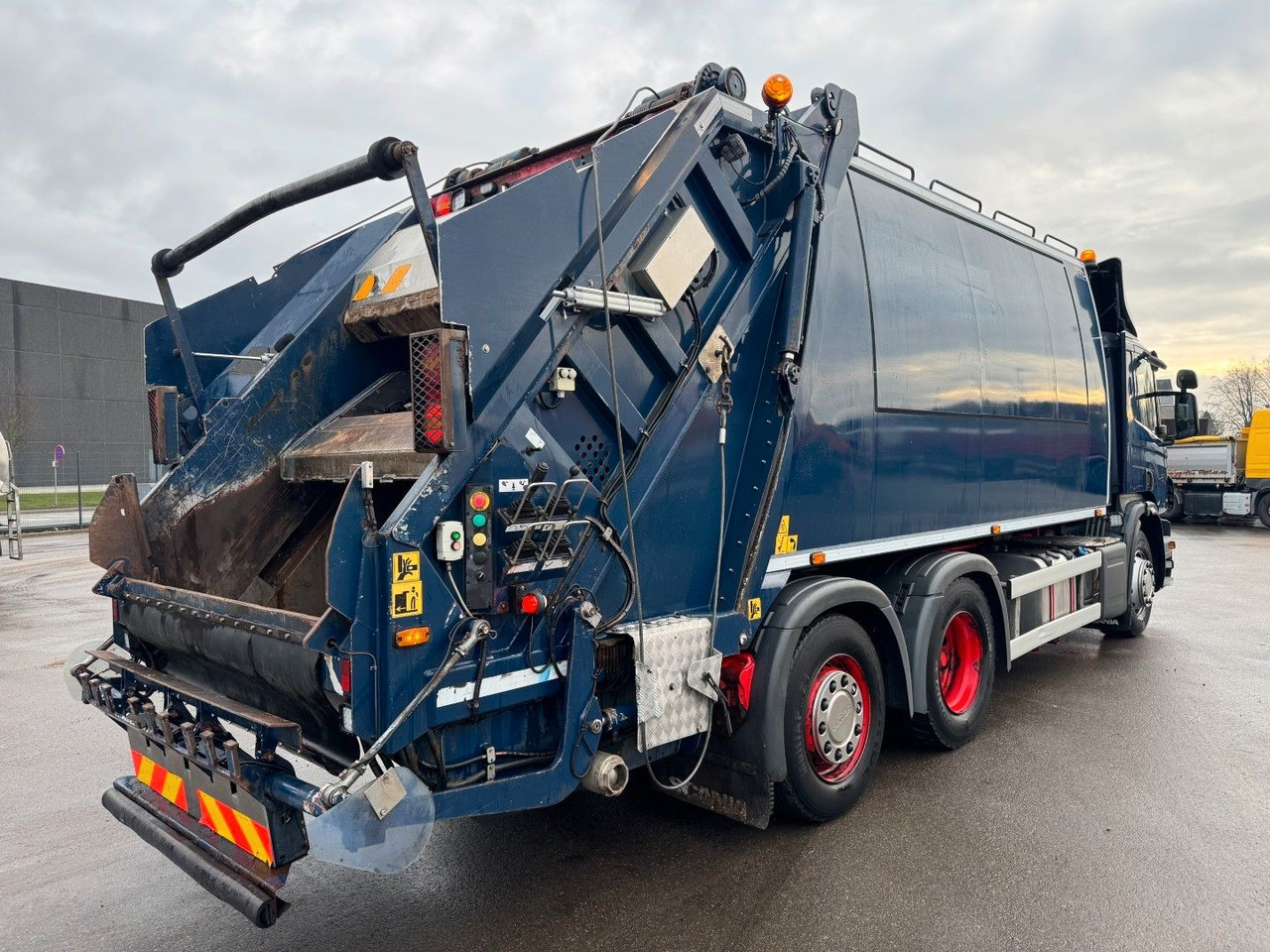 Scania P320 6x2*4 Euro 6 NTM 21 m3 - Benne à ordures ménagères: photos 3 Scania P320 6x2*4 Euro 6 NTM 21 m3 - Benne à ordures ménagères: photos 3
