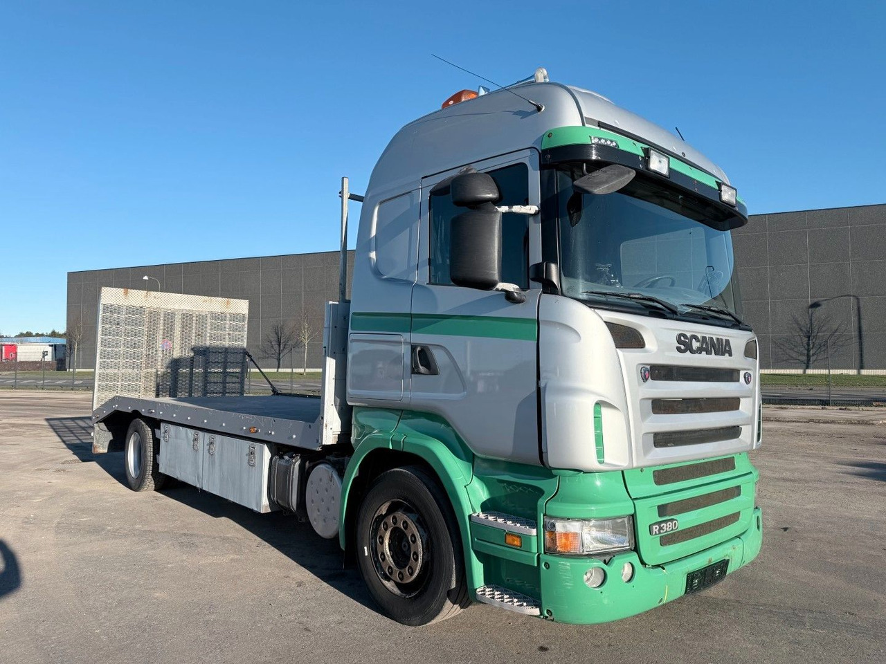 Scania R380 4x2 Autotransport with hydraulic ramp - Camion porte-voitures: photos 2 Scania R380 4x2 Autotransport with hydraulic ramp - Camion porte-voitures: photos 2