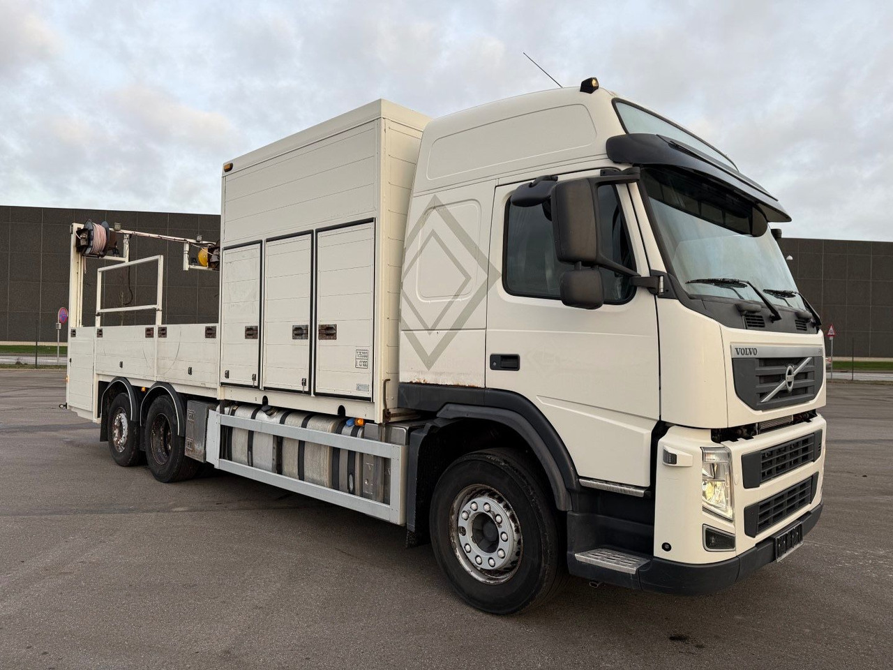 Volvo FM 410 6x2 Euro 5 - Camion plateau: photos 2 Volvo FM 410 6x2 Euro 5 - Camion plateau: photos 2