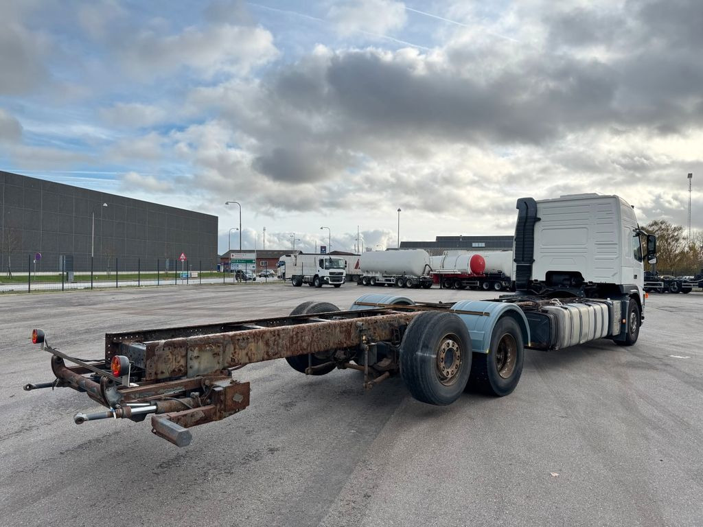 Volvo FM340 6x2 Globetrotter Chassis / Fahrgestell - Châssis cabine: photos 3 Volvo FM340 6x2 Globetrotter Chassis / Fahrgestell - Châssis cabine: photos 3