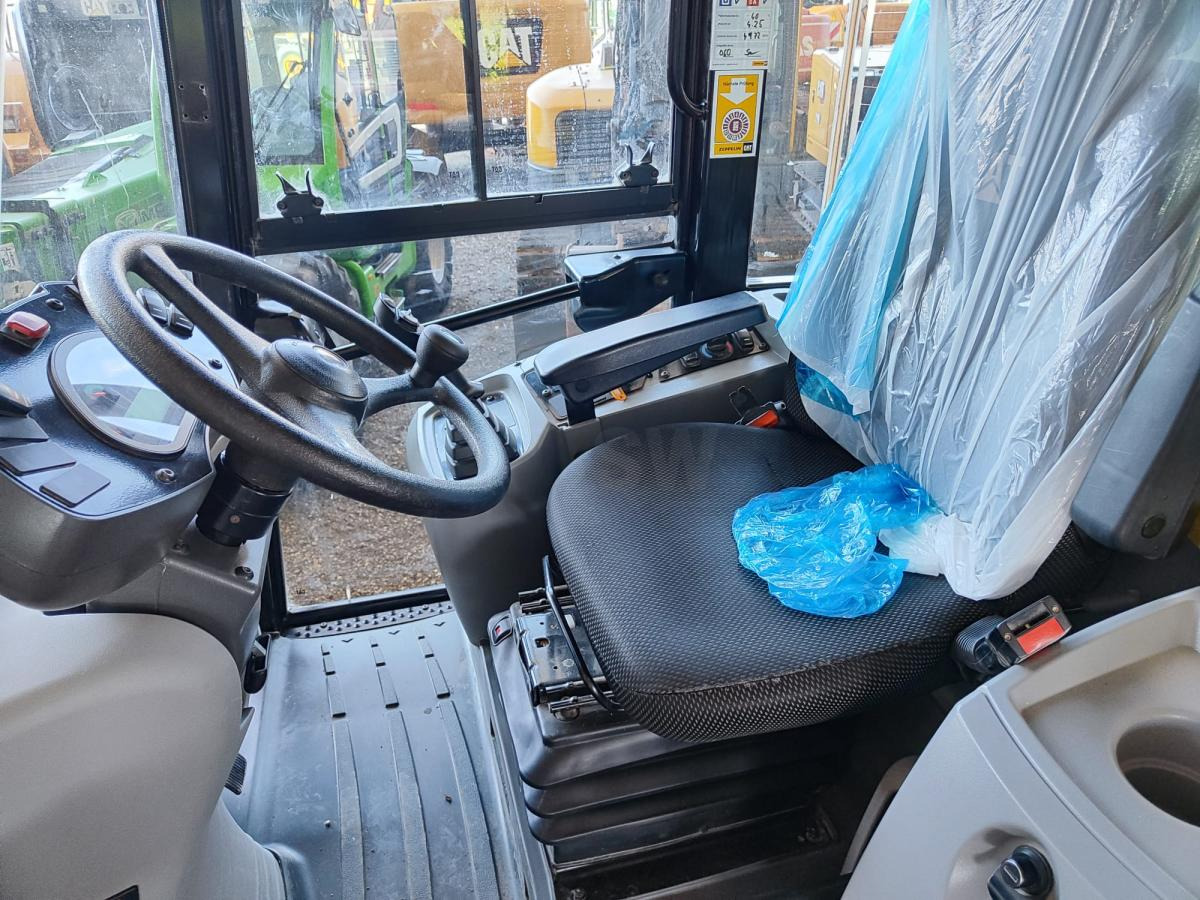 Caterpillar 908M - Chargeuse sur pneus: photos 5 Caterpillar 908M - Chargeuse sur pneus: photos 5