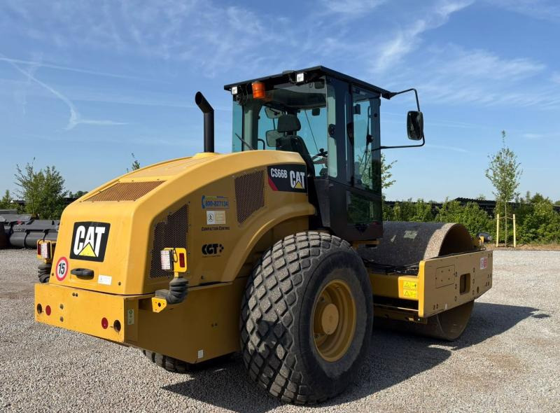 Caterpillar CS66B - Compacteur à pieds de mouton/ Monocylindre: photos 4 Caterpillar CS66B - Compacteur à pieds de mouton/ Monocylindre: photos 4