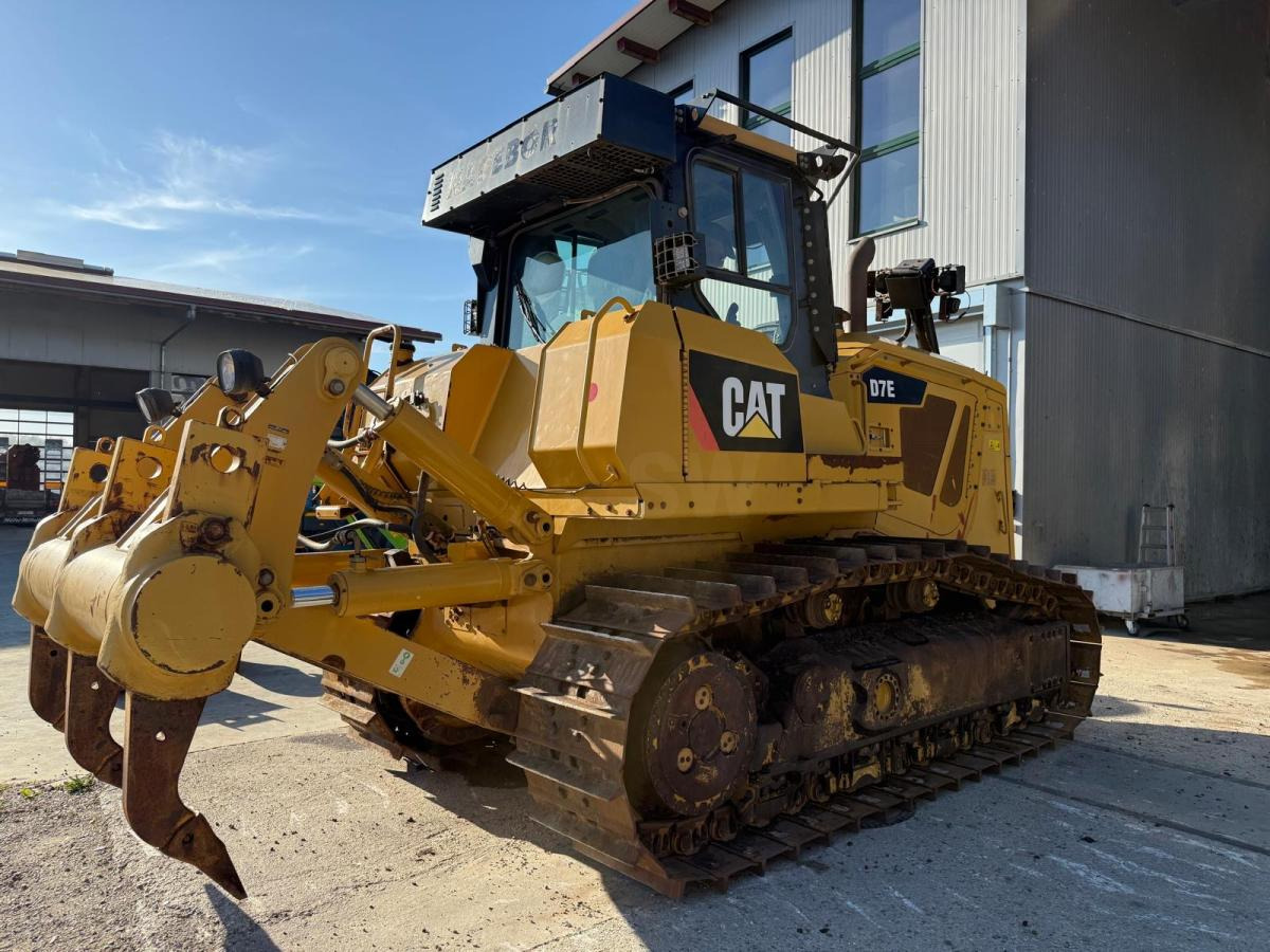 Caterpillar D7E - Bulldozer: photos 1 Caterpillar D7E - Bulldozer: photos 1