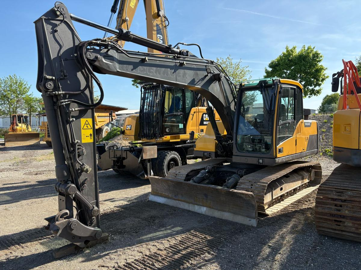Volvo EC140 D - Pelle sur chenille: photos 2 Volvo EC140 D - Pelle sur chenille: photos 2