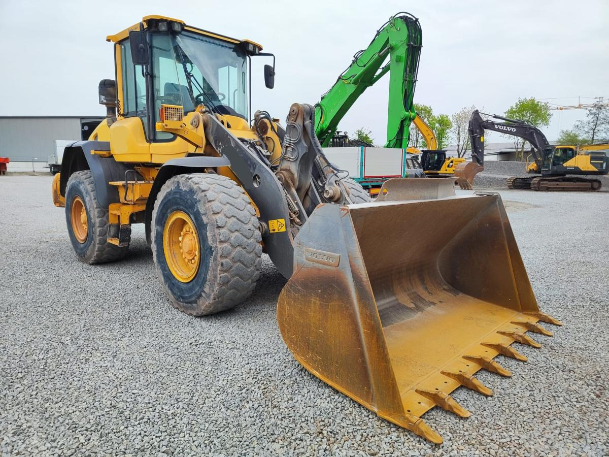 Volvo L 70 G - Chargeuse sur pneus: photos 3 Volvo L 70 G - Chargeuse sur pneus: photos 3