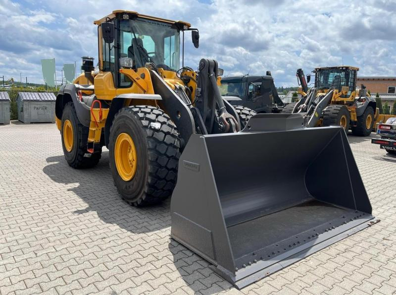 Volvo L110H - Chargeuse sur pneus: photos 2 Volvo L110H - Chargeuse sur pneus: photos 2