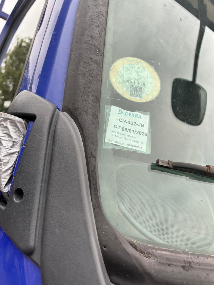 Volvo FM 420 - Camion plateau: photos 3 Volvo FM 420 - Camion plateau: photos 3