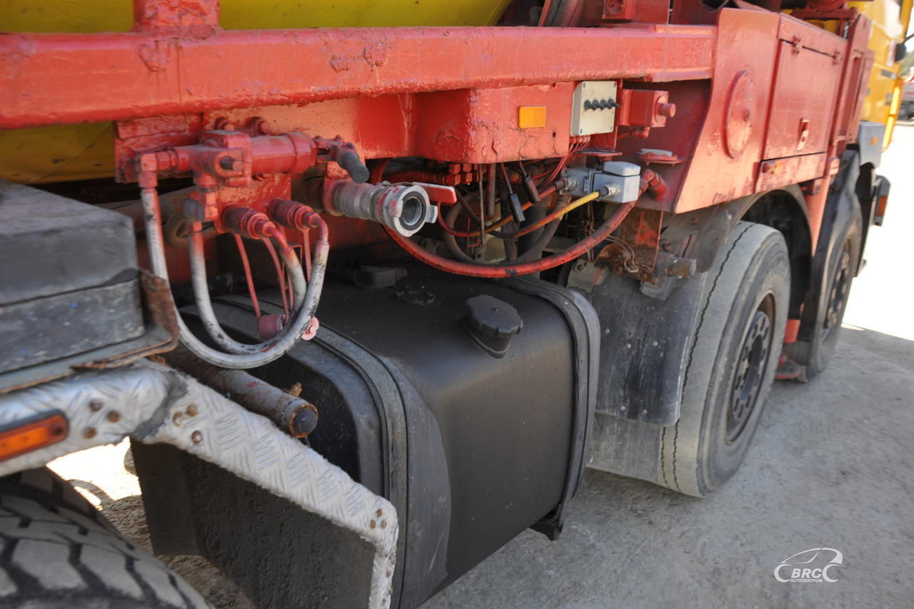 Camion malaxeur MAN 32.403: photos 16