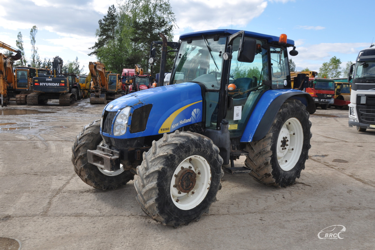 New Holland T5060 - Tracteur agricole: photos 1 New Holland T5060 - Tracteur agricole: photos 1