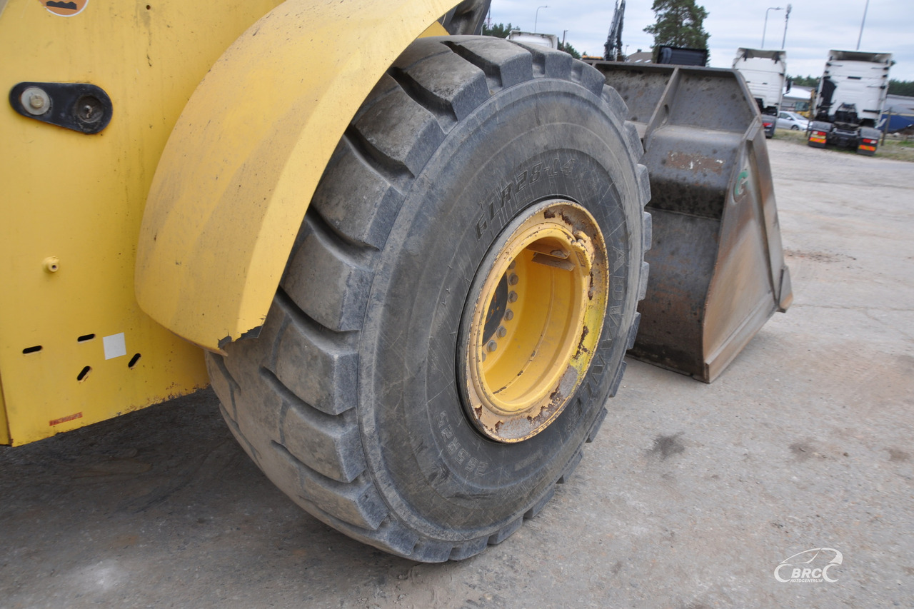 Chargeuse sur pneus New Holland W270B: photos 8 Chargeuse sur pneus New Holland W270B: photos 8