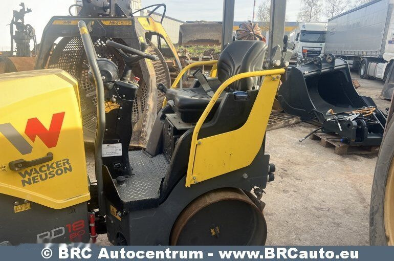 Wacker Neuson RD 18-80 hidraulic defect - Mini compacteur: photos 2 Wacker Neuson RD 18-80 hidraulic defect - Mini compacteur: photos 2