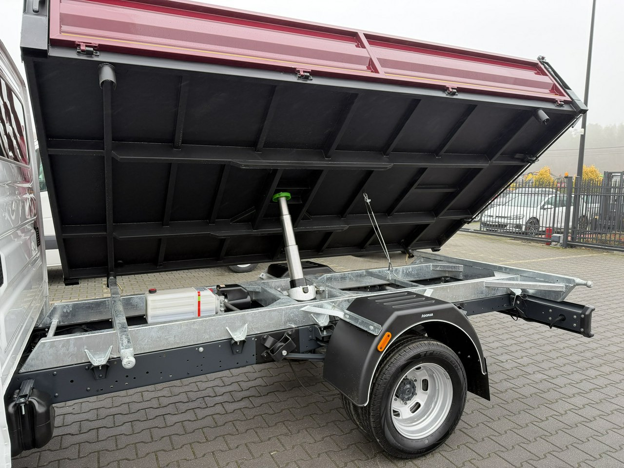 Iveco Daily 35C16 V - Véhicule utilitaire benne: photos 3 Iveco Daily 35C16 V - Véhicule utilitaire benne: photos 3