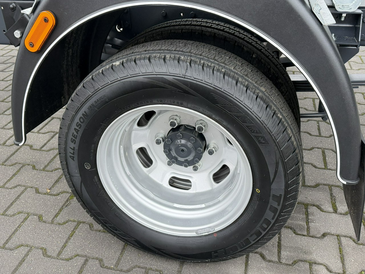 Iveco Daily 35C16 V - Véhicule utilitaire benne: photos 5 Iveco Daily 35C16 V - Véhicule utilitaire benne: photos 5