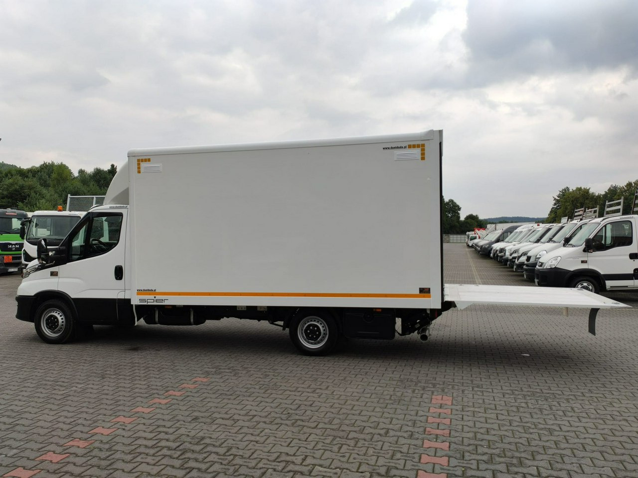 Iveco Daily 35S16S V - Fourgon: photos 3 Iveco Daily 35S16S V - Fourgon: photos 3