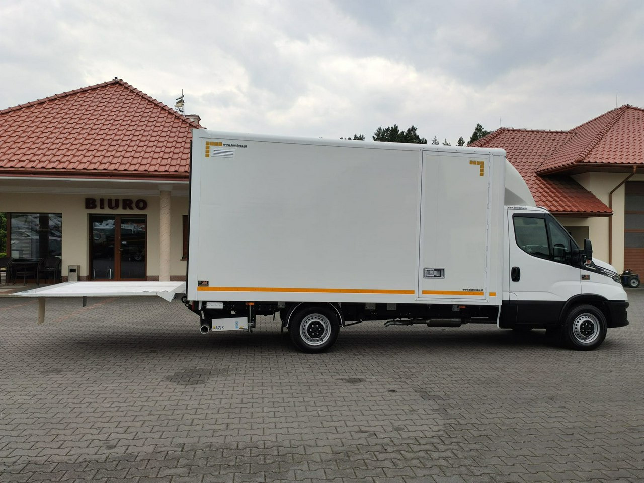 Iveco Daily 35S16S V - Fourgon: photos 1 Iveco Daily 35S16S V - Fourgon: photos 1