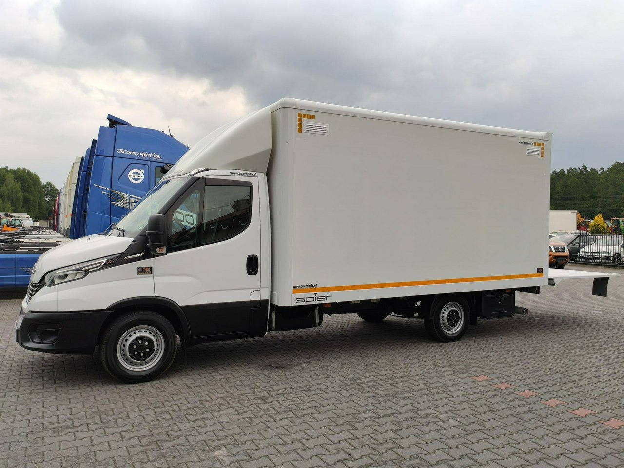 Iveco Daily 35S16S V - Fourgon: photos 2 Iveco Daily 35S16S V - Fourgon: photos 2