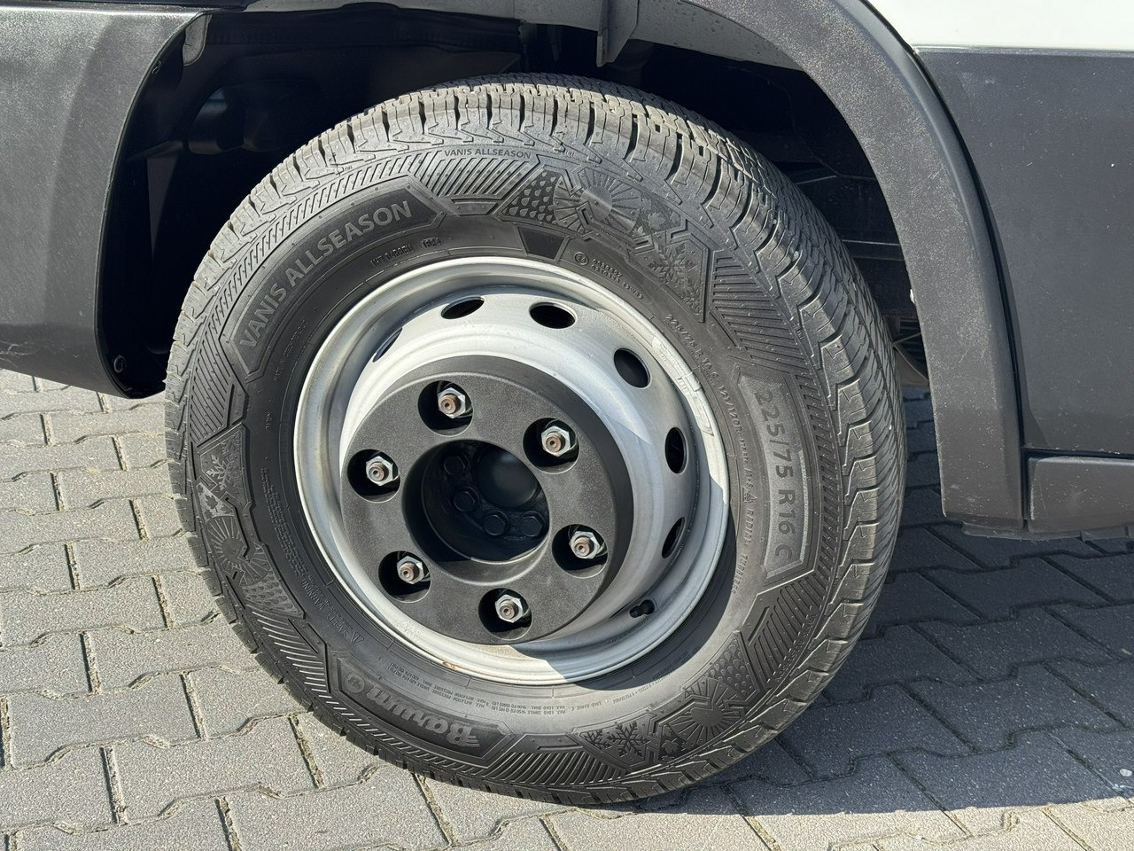 Iveco Daily 72C18 Mroźnia HI-MATIC 14 Euro Palet - Véhicule utilitaire frigorifique: photos 5 Iveco Daily 72C18 Mroźnia HI-MATIC 14 Euro Palet - Véhicule utilitaire frigorifique: photos 5