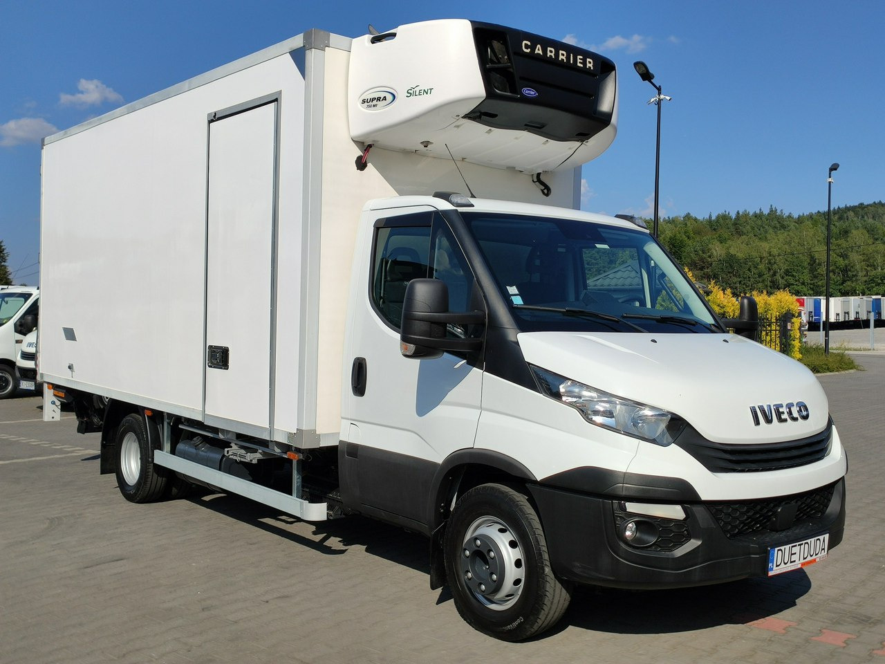 Iveco Daily 72C18 Mroźnia Ściana Grodziowa Podwójny Parownik - Véhicule utilitaire frigorifique: photos 2 Iveco Daily 72C18 Mroźnia Ściana Grodziowa Podwójny Parownik - Véhicule utilitaire frigorifique: photos 2
