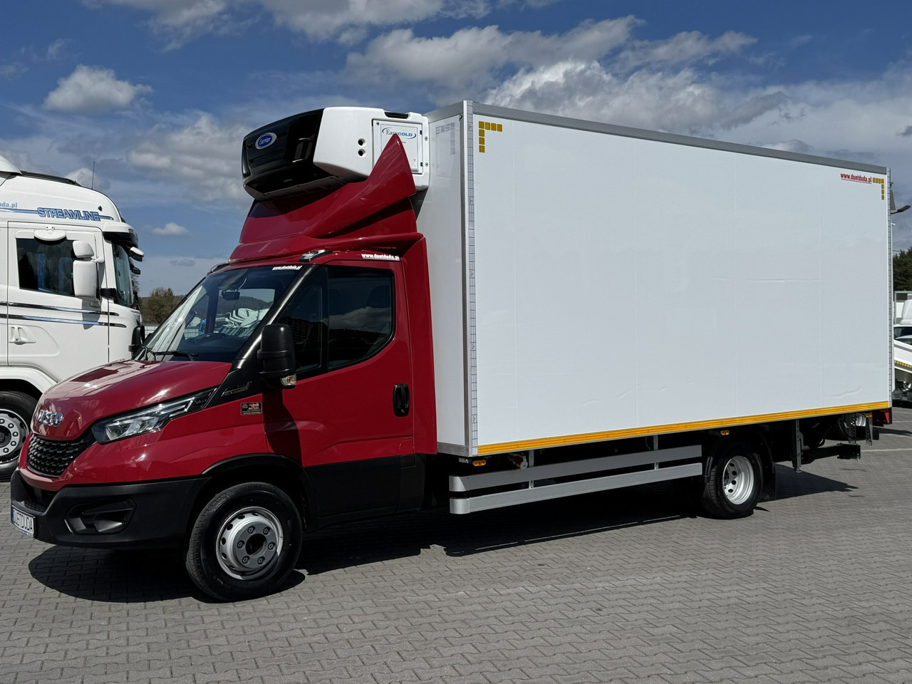 Iveco Daily 72C21 Mroźnia HI-MATIC Ściana Grodziowa Multitemperatura - Véhicule utilitaire frigorifique: photos 3 Iveco Daily 72C21 Mroźnia HI-MATIC Ściana Grodziowa Multitemperatura - Véhicule utilitaire frigorifique: photos 3
