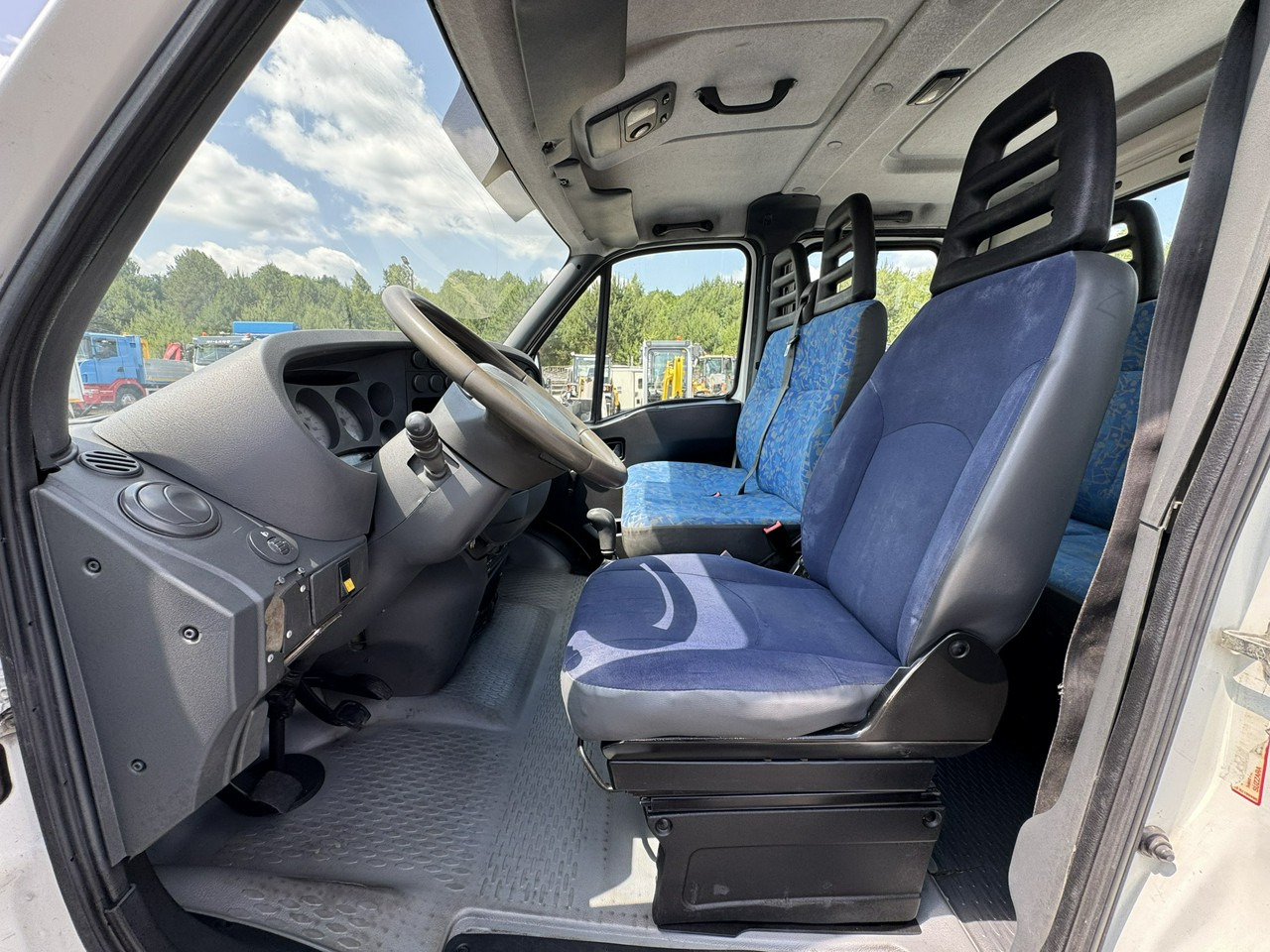 Remorqueuse Iveco Daily: photos 21 Remorqueuse Iveco Daily: photos 21