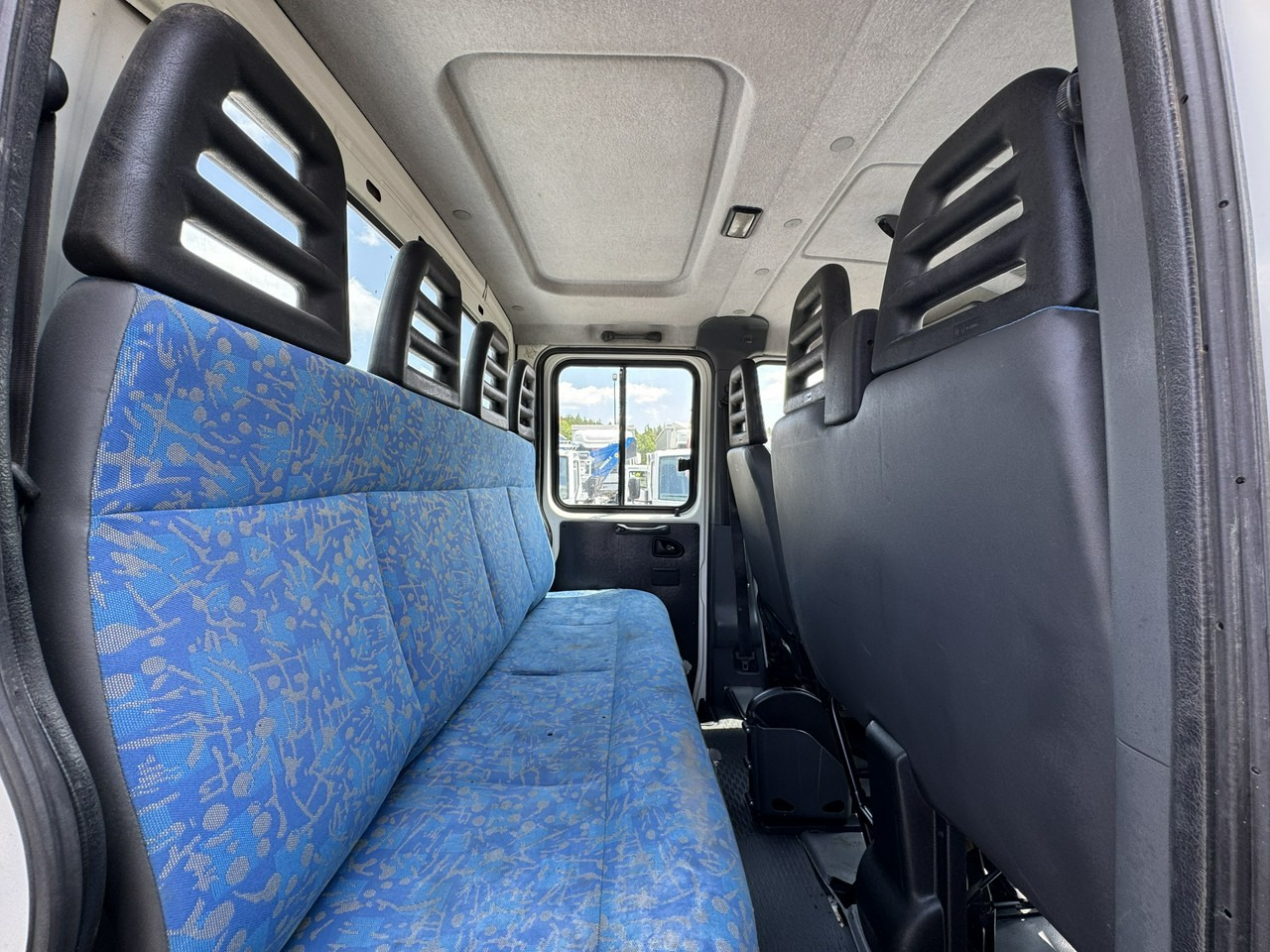 Remorqueuse Iveco Daily: photos 30 Remorqueuse Iveco Daily: photos 30