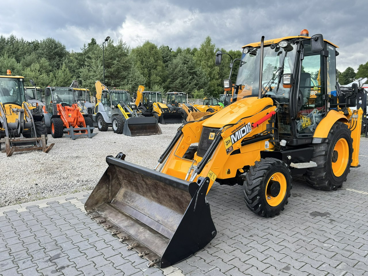 JCB MIDI CX Szybkozłącze Nowe Opony bez luzów i wycieków Super Stan - Tractopelle: photos 1 JCB MIDI CX Szybkozłącze Nowe Opony bez luzów i wycieków Super Stan - Tractopelle: photos 1