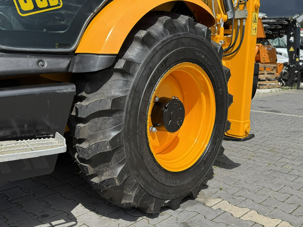 JCB MIDI CX Szybkozłącze Nowe Opony bez luzów i wycieków Super Stan - Tractopelle: photos 5 JCB MIDI CX Szybkozłącze Nowe Opony bez luzów i wycieków Super Stan - Tractopelle: photos 5