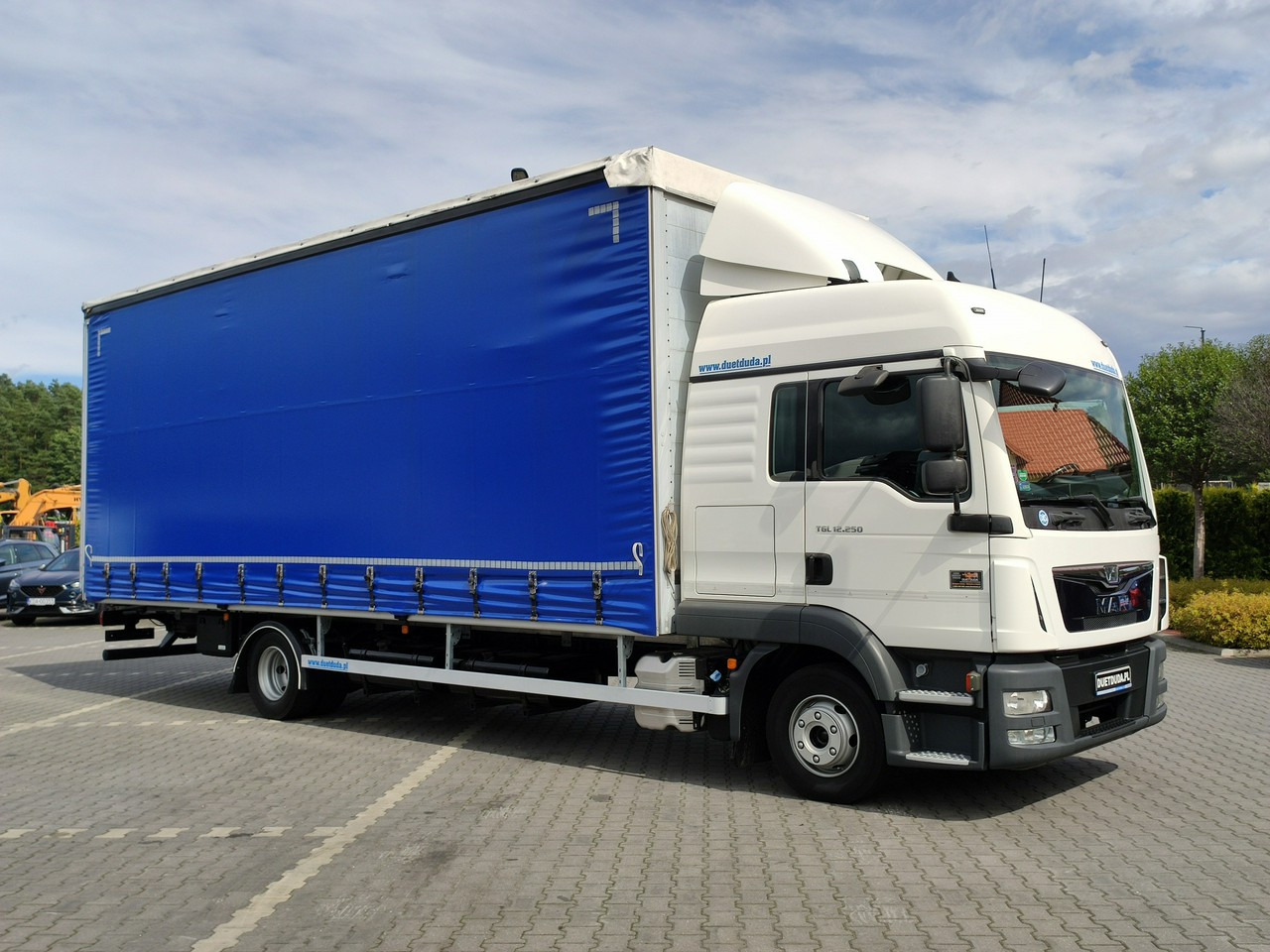 MAN TGL12.250 E6 Firana Tył Drzwi Dach Zsuwany Bogato Wyposażony - Camion à rideaux coulissants: photos 5 MAN TGL12.250 E6 Firana Tył Drzwi Dach Zsuwany Bogato Wyposażony - Camion à rideaux coulissants: photos 5