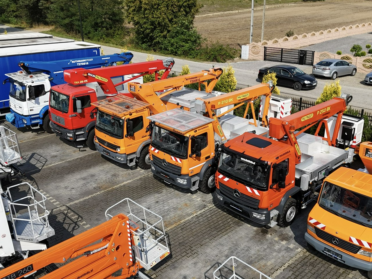 Mercedes Atego 818 E6 4x4 Zwyżka PALFINGER P250 BK Podnośnik Koszowy - Camion avec nacelle: photos 1 Mercedes Atego 818 E6 4x4 Zwyżka PALFINGER P250 BK Podnośnik Koszowy - Camion avec nacelle: photos 1