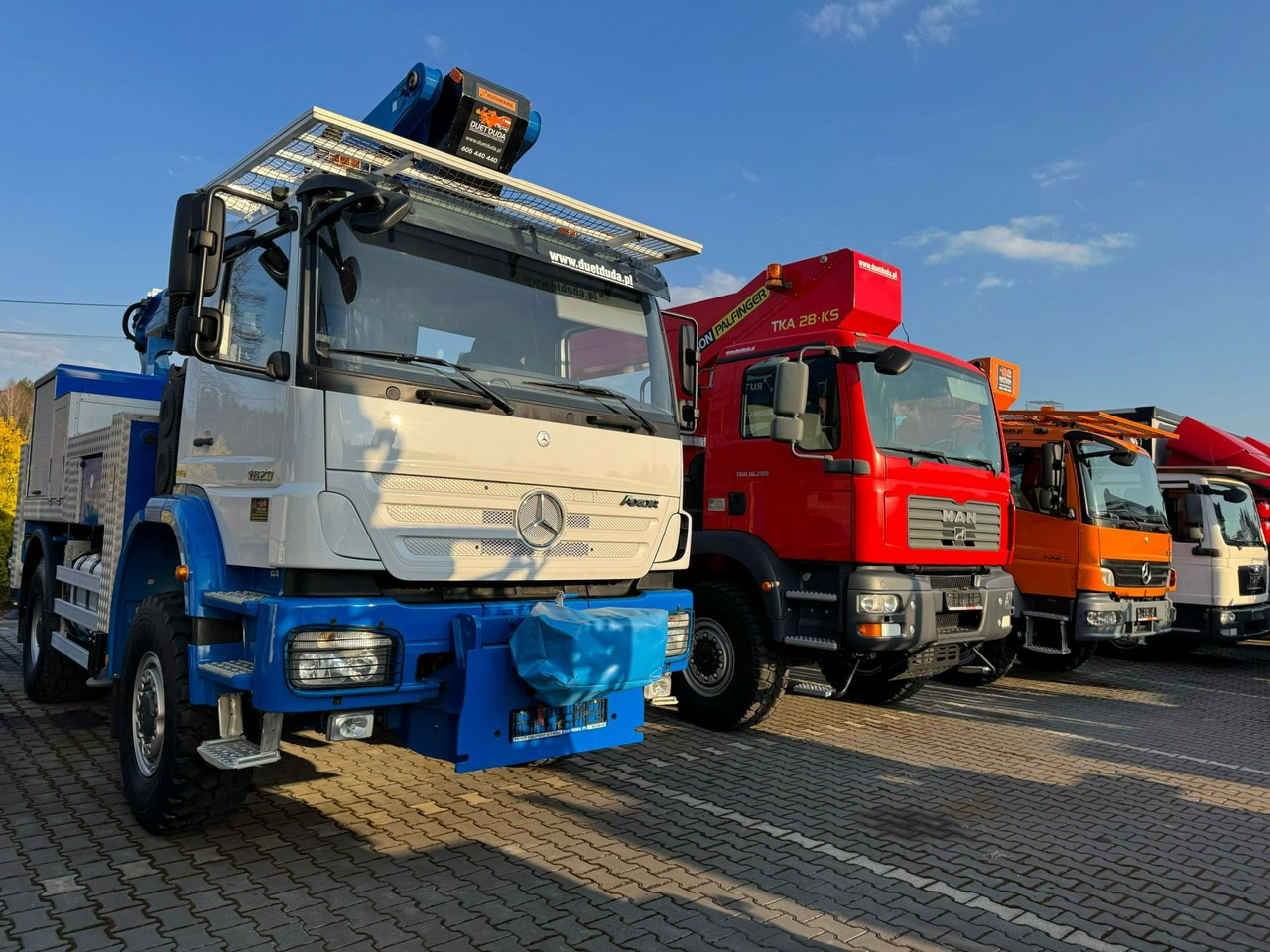 Camion avec nacelle Nissan Cabstar: photos 10 Camion avec nacelle Nissan Cabstar: photos 10