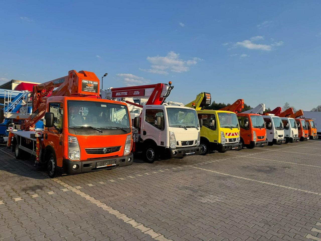 Camion avec nacelle Nissan Cabstar: photos 11 Camion avec nacelle Nissan Cabstar: photos 11