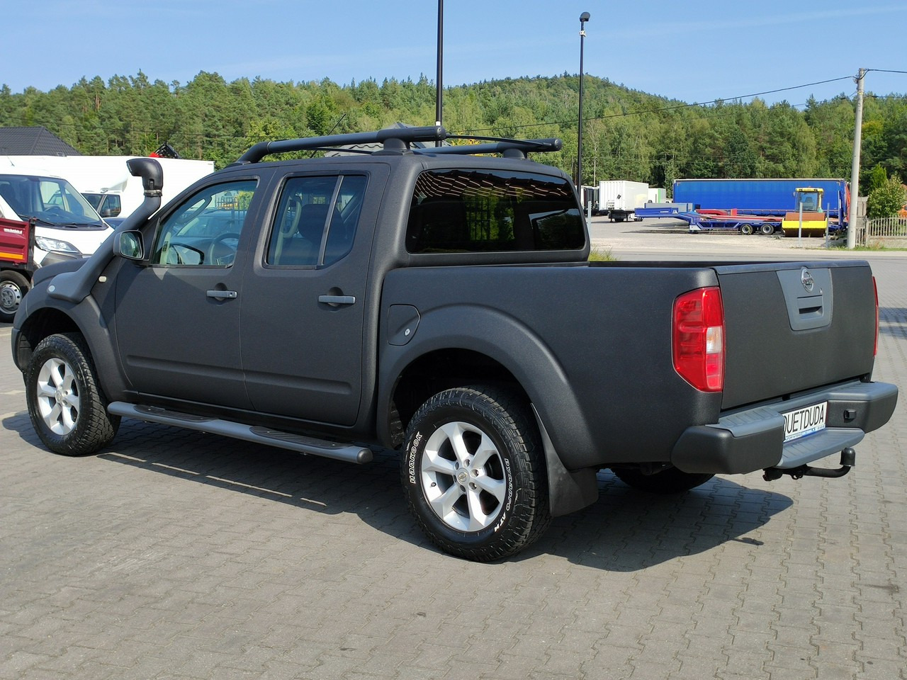 Pick-up Nissan Navara: photos 9