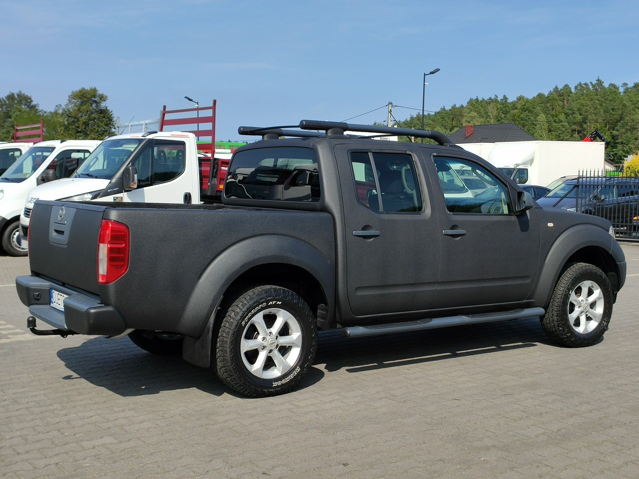 Pick-up Nissan Navara: photos 11