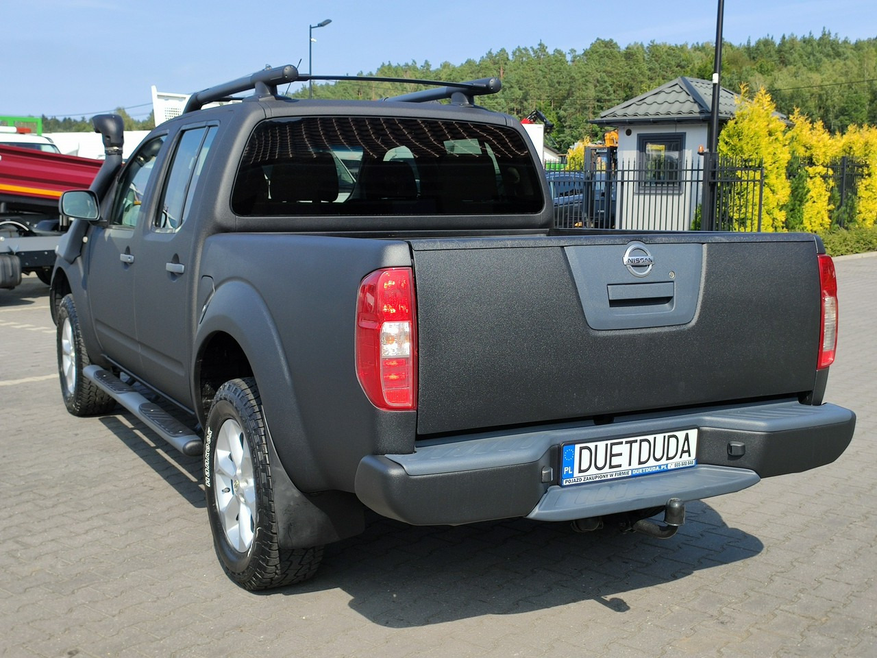 Pick-up Nissan Navara: photos 14