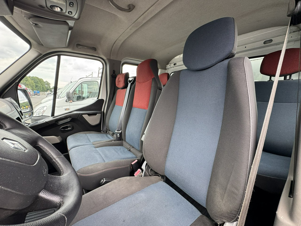 Véhicule utilitaire benne Renault Master: photos 30 Véhicule utilitaire benne Renault Master: photos 30