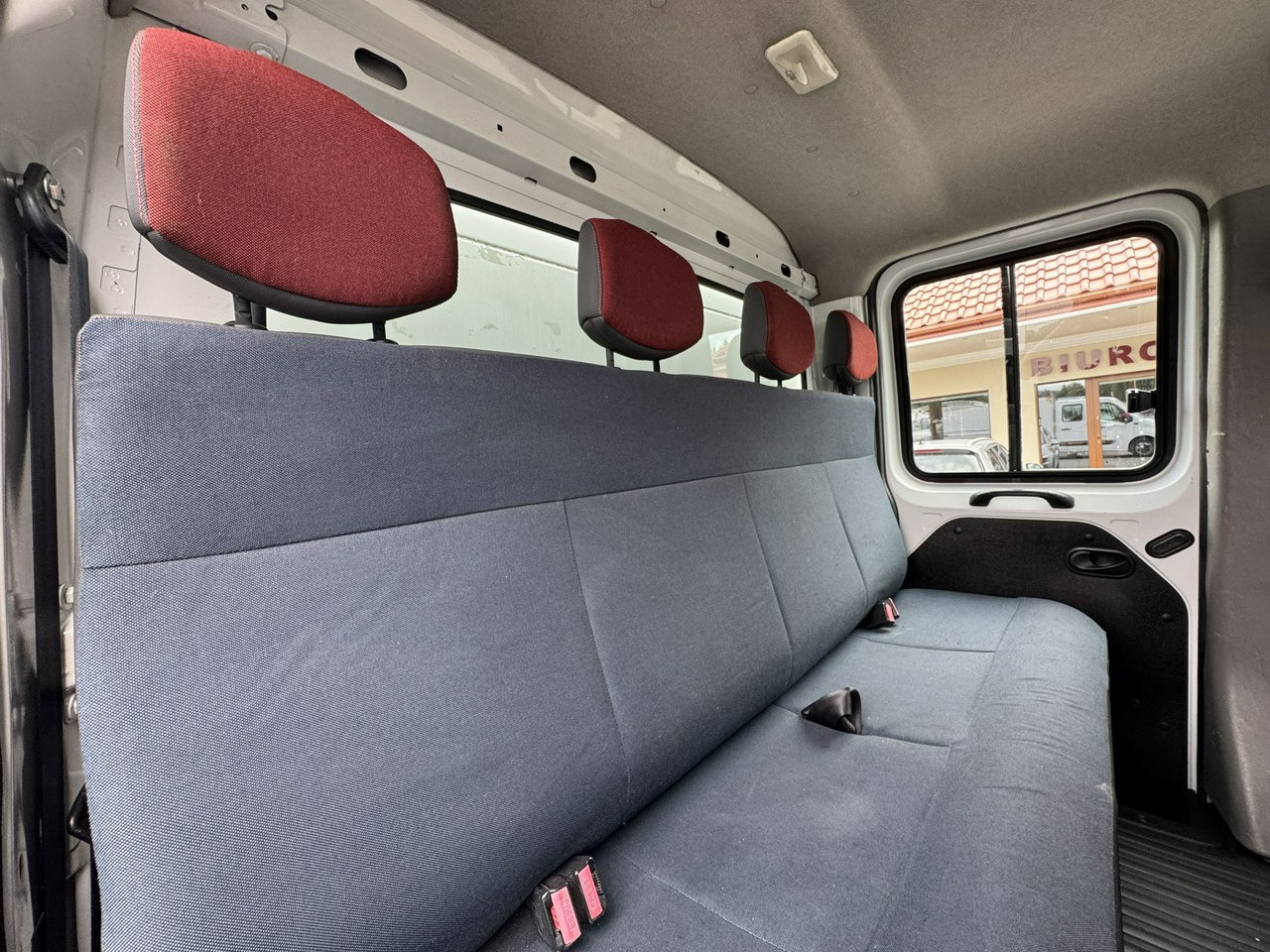 Véhicule utilitaire benne Renault Master: photos 34 Véhicule utilitaire benne Renault Master: photos 34