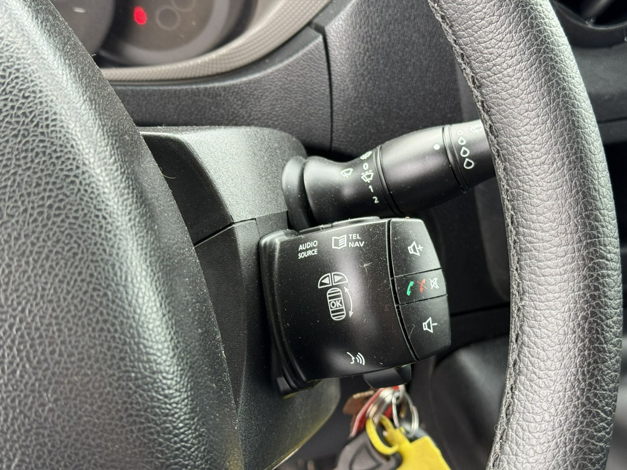Véhicule utilitaire benne Renault Master: photos 27 Véhicule utilitaire benne Renault Master: photos 27