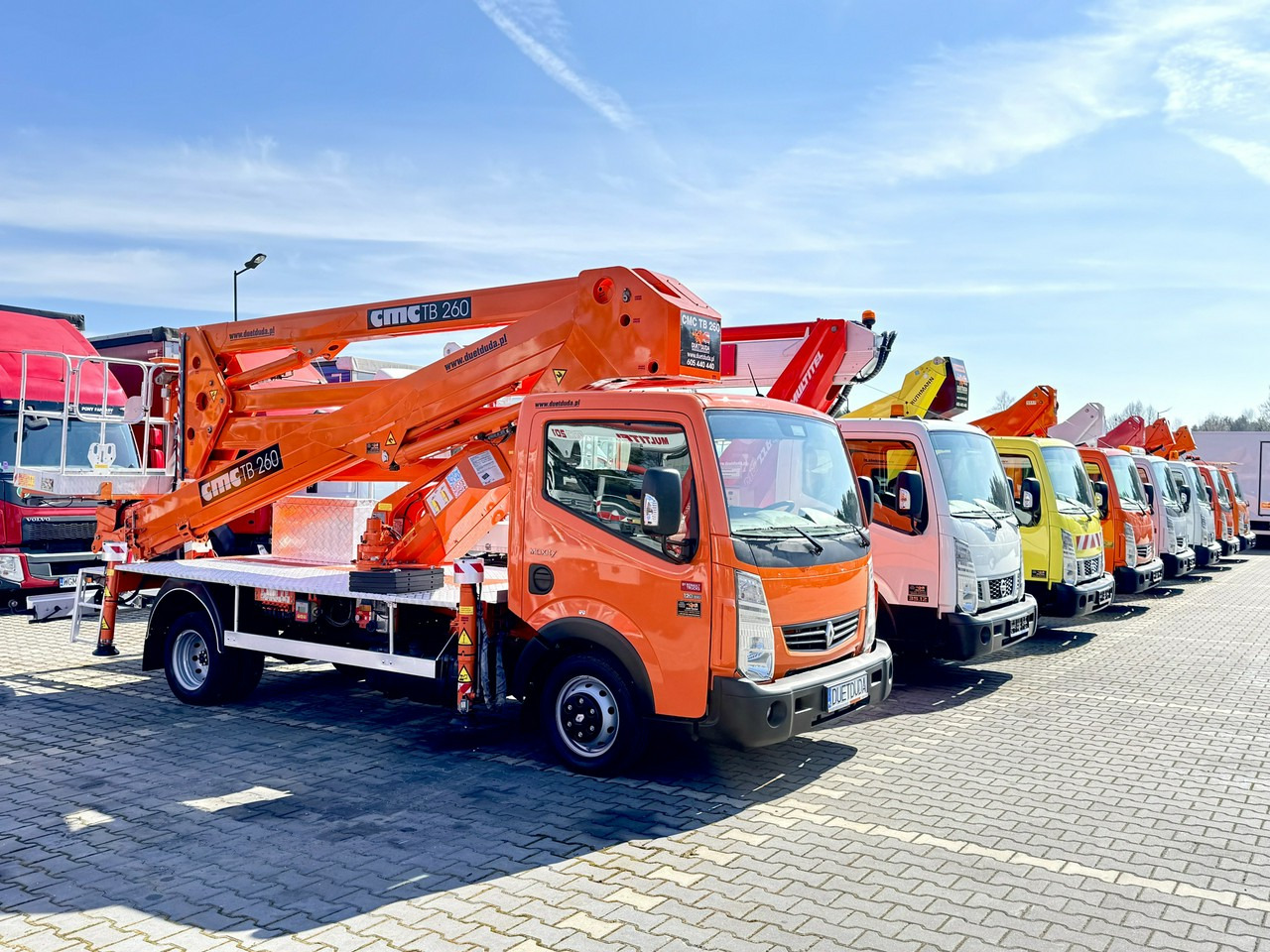 Renault Maxity - Camion avec nacelle: photos 1 Renault Maxity - Camion avec nacelle: photos 1