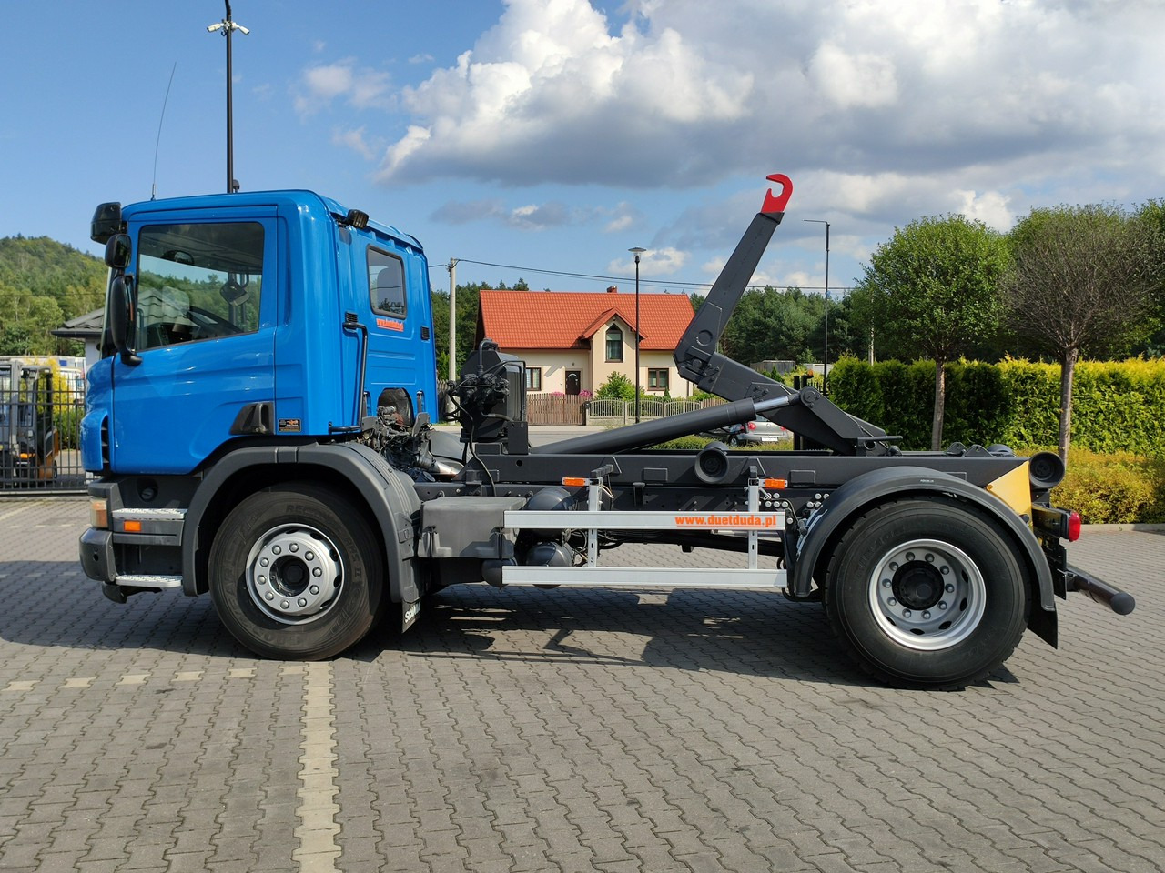 Scania P 280 N321 EURO 5 Hakowiec Hak 4x2 SKIBICKI - Camion ampliroll: photos 1 Scania P 280 N321 EURO 5 Hakowiec Hak 4x2 SKIBICKI - Camion ampliroll: photos 1