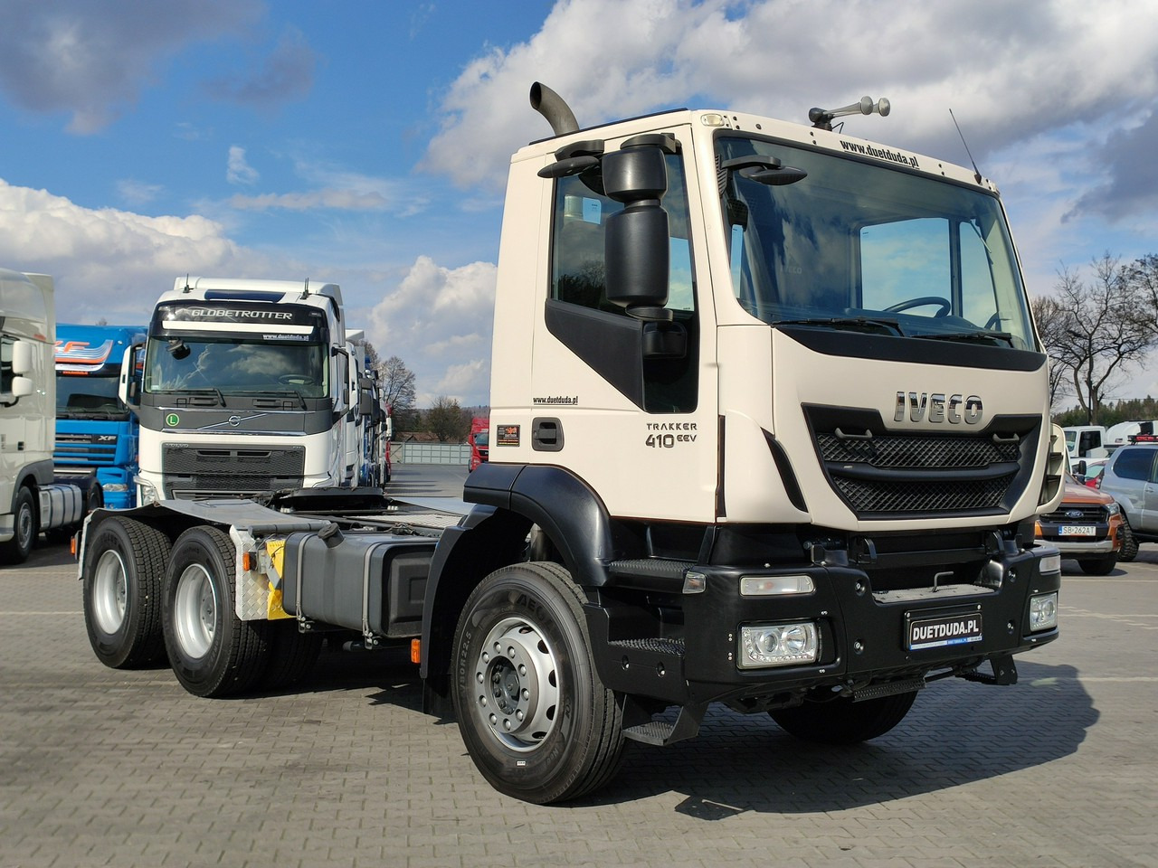 Iveco Trakker 26.410 6x4 Manual Mały Przebieg tylko-46000km - Tracteur routier: photos 1 Iveco Trakker 26.410 6x4 Manual Mały Przebieg tylko-46000km - Tracteur routier: photos 1