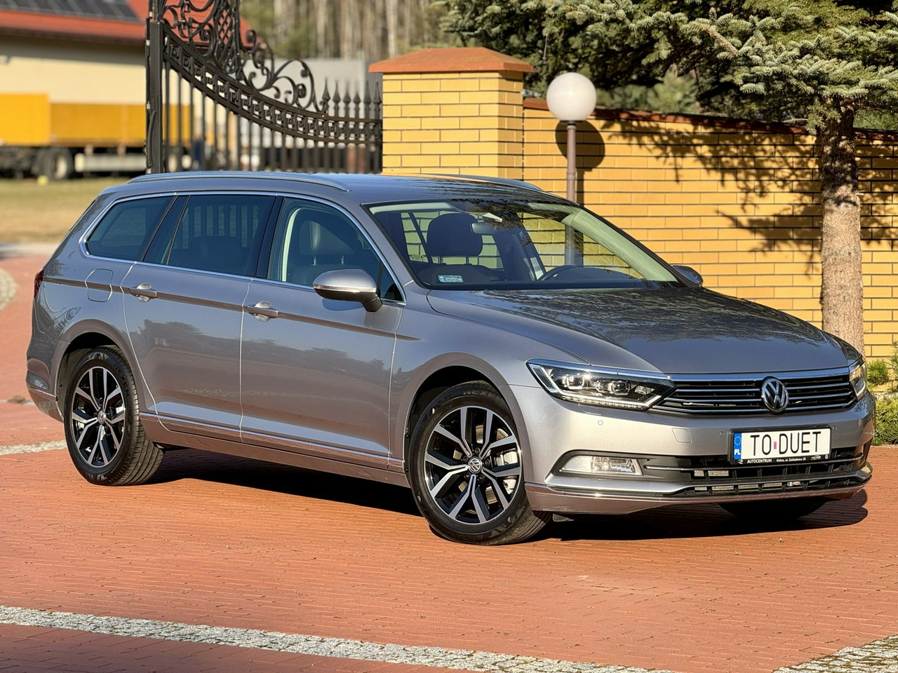 Volkswagen Passat - Voiture: photos 1 Volkswagen Passat - Voiture: photos 1