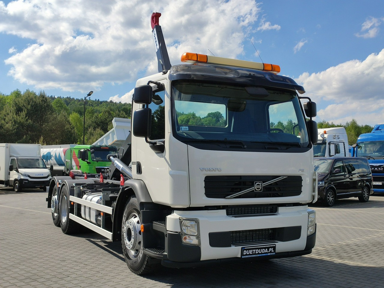Volvo FE 26.300 Hakowiec Napęd 6x2 Oś Skrętna - Camion ampliroll: photos 5 Volvo FE 26.300 Hakowiec Napęd 6x2 Oś Skrętna - Camion ampliroll: photos 5