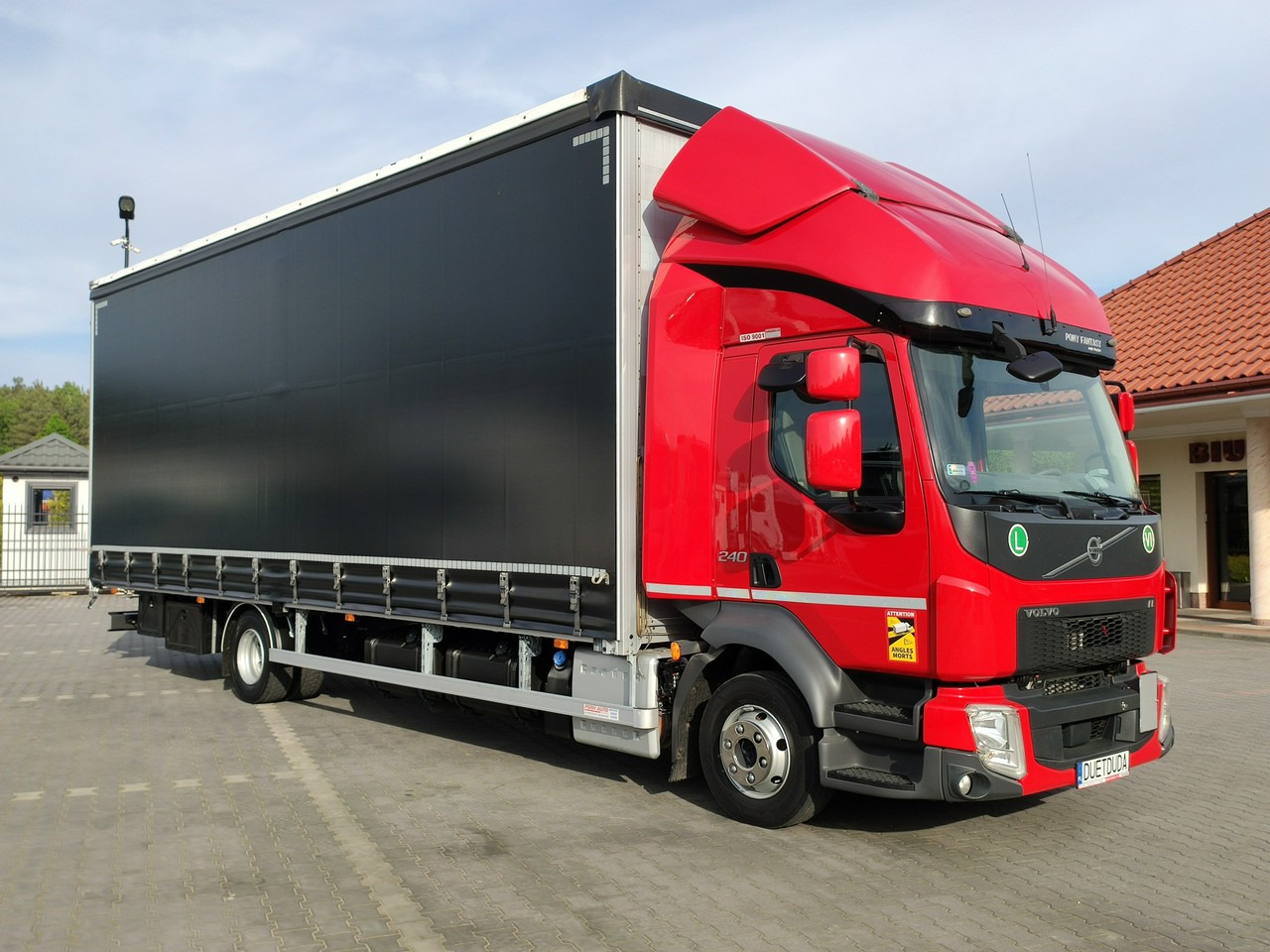 Volvo FL12.240 E6 Firana Tył Drzwi Dach Zsuwany Bogato Wyposażony !!! - Camion à rideaux coulissants: photos 5 Volvo FL12.240 E6 Firana Tył Drzwi Dach Zsuwany Bogato Wyposażony !!! - Camion à rideaux coulissants: photos 5
