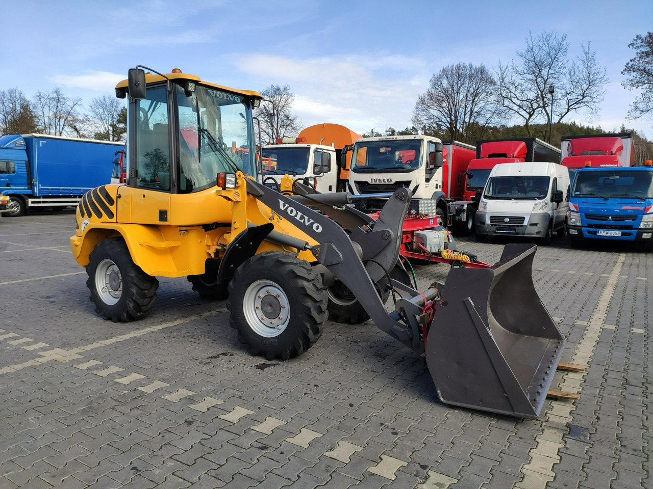 Volvo L30B Pro Unikat Stan Tylko 5380 mth - Chargeuse sur pneus: photos 5 Volvo L30B Pro Unikat Stan Tylko 5380 mth - Chargeuse sur pneus: photos 5