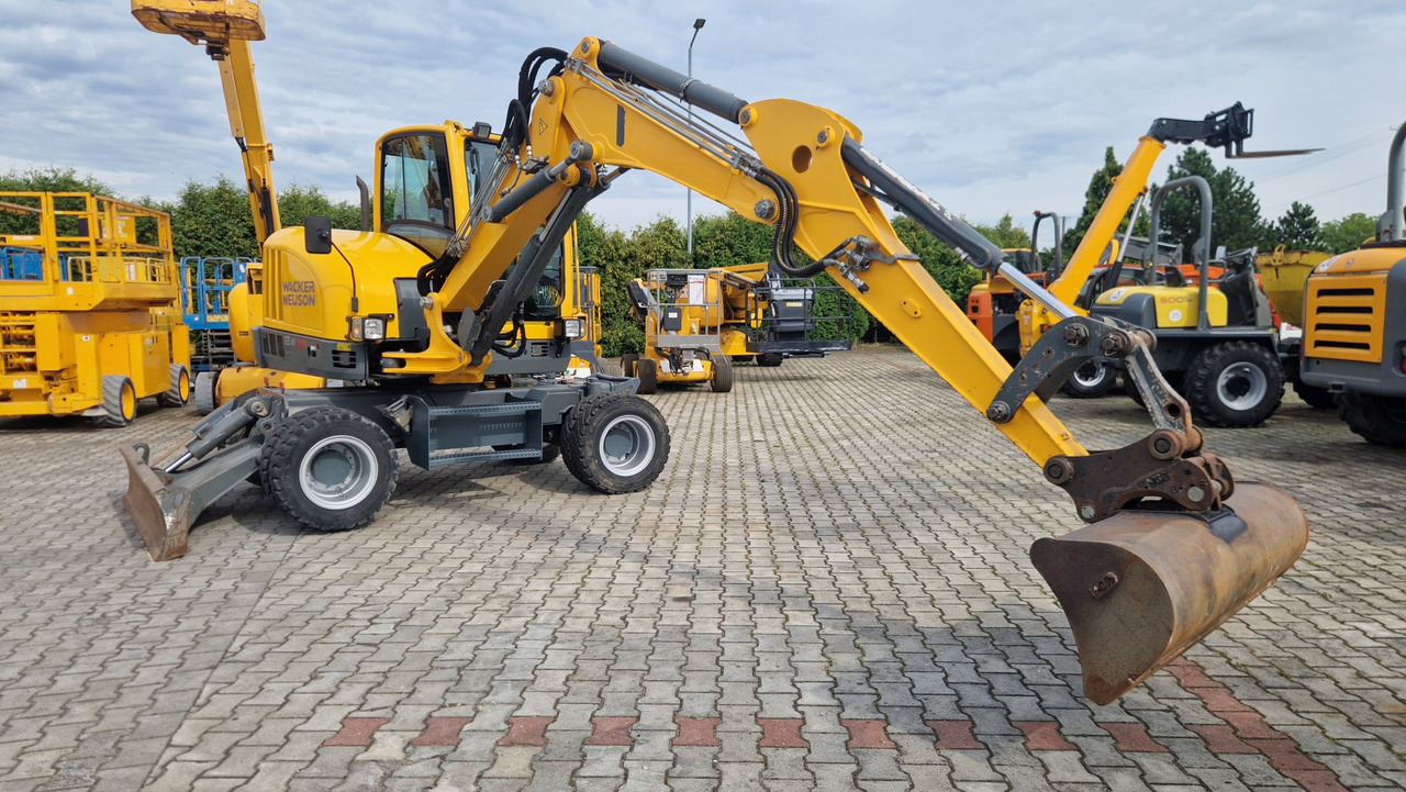 WACKER NEUSON EW65 - Pelle sur pneus: photos 5 WACKER NEUSON EW65 - Pelle sur pneus: photos 5