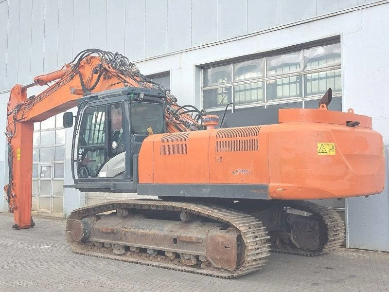 Hitachi KTEG KMC350-5 - Pelle de démolition: photos 3 Hitachi KTEG KMC350-5 - Pelle de démolition: photos 3