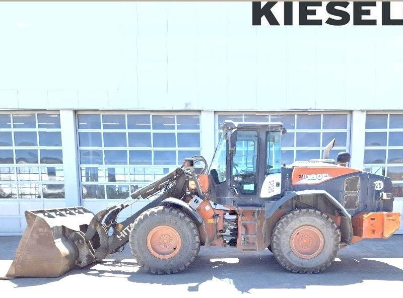 Hitachi ZW 180-6 PL High Lift - Chargeuse sur pneus: photos 1 Hitachi ZW 180-6 PL High Lift - Chargeuse sur pneus: photos 1